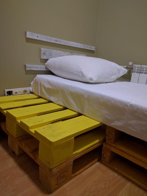 Pallet Hostel *